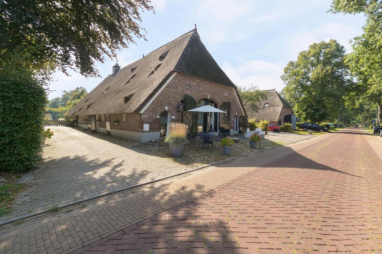 Appartement in de wolken in Gees Buitenkant foto