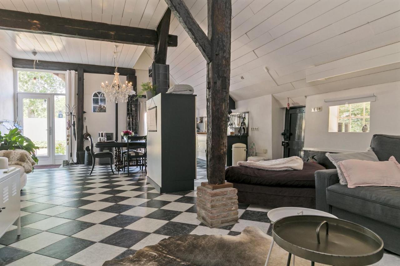 Appartement in de wolken in Gees Buitenkant foto